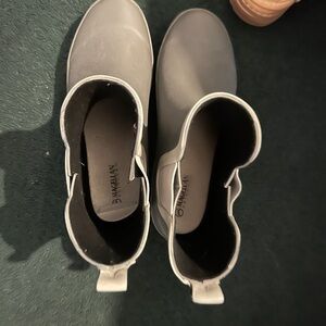 Magellan Outdoors Women's Gray Winter Boots